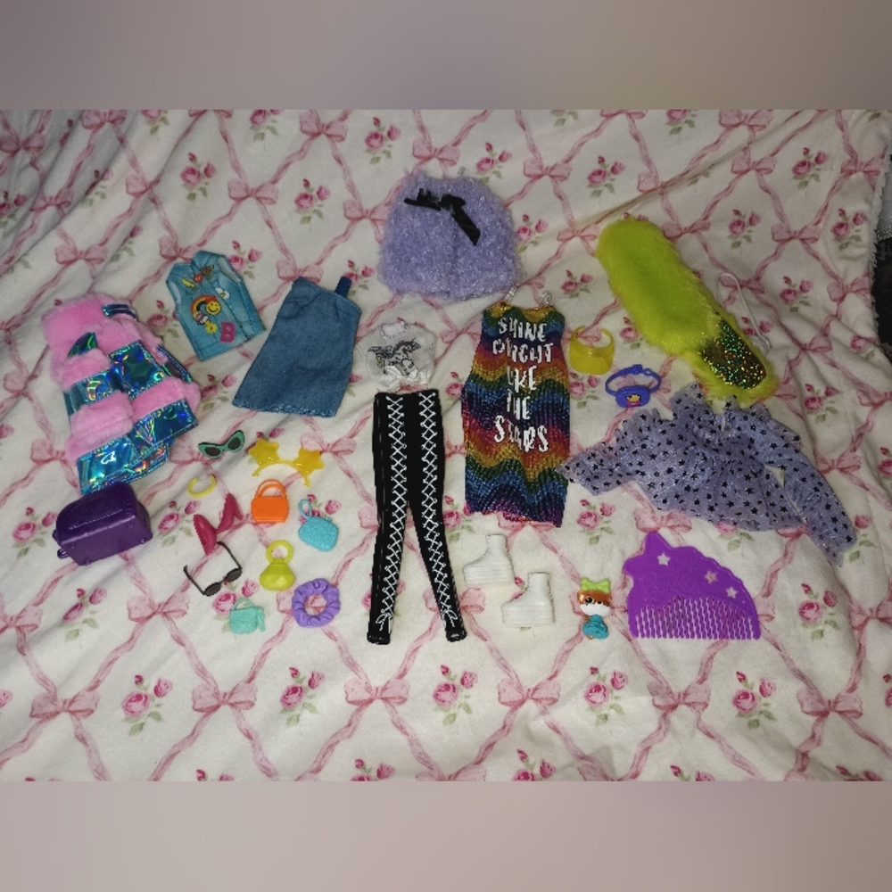 Barbie EXTRA Clothing & Accessories Bundle